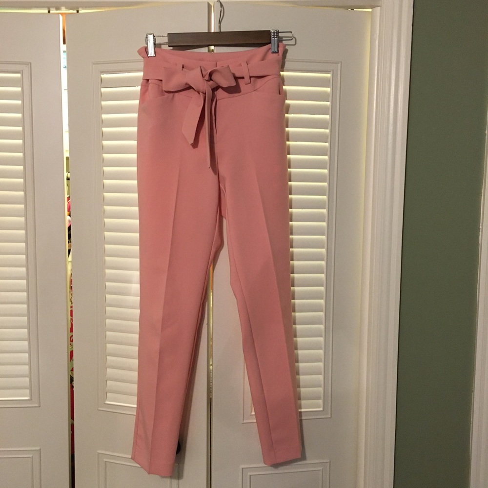 New York and Co. Pink Cropped Ankle Pants Size 0